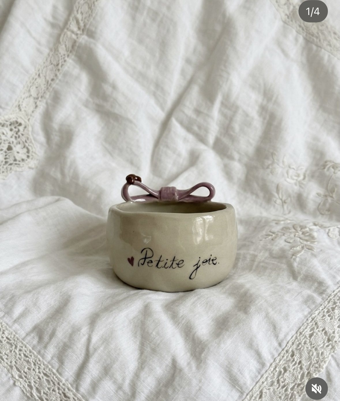 Petite joie cup on lace